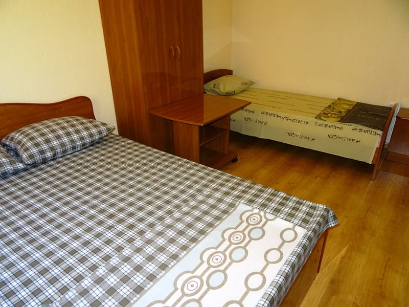 Лазаревское, Кипарис Лазаревское, Кипарис